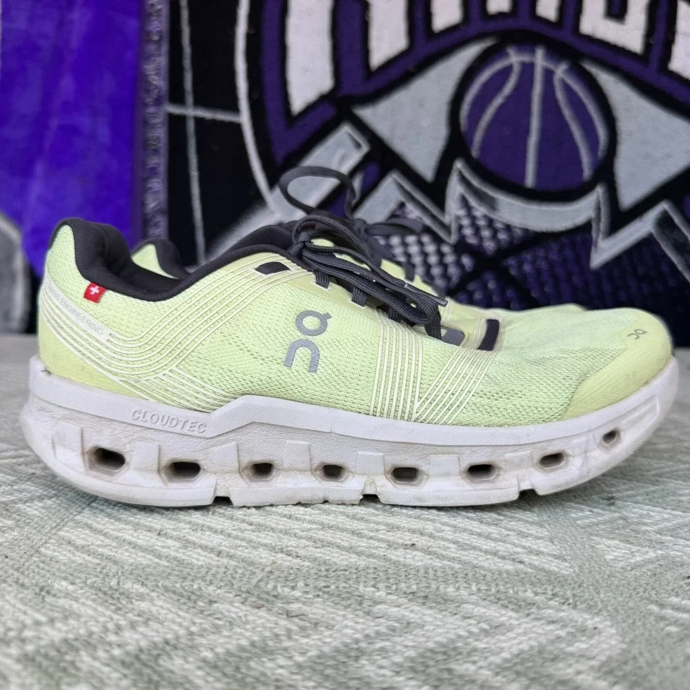 Size W9.5 - On Cloud‎ Cloudgo Running Shoes in Hay/Sand Women's